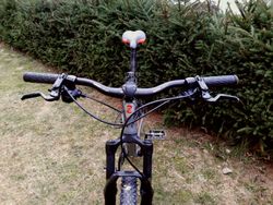 Horské kolo Focus, super stav, nové kotouče + destičky