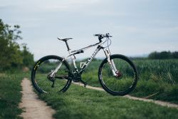 (REZERVACE) Cube AMS 120 29" (Deore, XT, Fox Kashima)