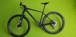Superior XP 999 carbon, 1×12 eagle X01, váha 9,9 kg, záruka do 04/2021.