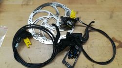 Brzdy Magura Thirty2 2/4 píst +203 kotouče + adaptéry