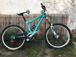 Commencal Supreme DH - sjezdové, enduro, freeride kolo