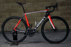 Málo jetý S-Works Tarmac + Sram Red22 + Quarq + Roval. 56cm (cca 177-188cm)
