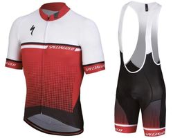Cyklistický dres a kraťasy