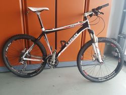 Trek 8000