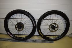 Enduro/AM kola 27.5 GIANT PAM-2 z REIGN 1.5LTD r.2016