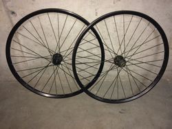 ZAPLETENÁ MTB KOLA REMERX WER 523 29", NÁBOJE NOVATEC