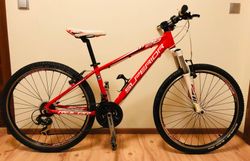 Mírně jeté a dobře udržované juniorské MTB kolo, 26"