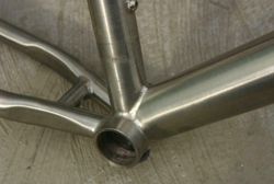 Superlehký titanový rám, MTB, hardtail, 17-18" (45cm), na 1 1/8 hlav.slož., kultovka