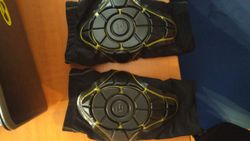 G Form pro-x Vel.M
