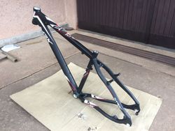 Nejetý crossový rám MRX-Elite X8 černo-bílý, vel. 17"