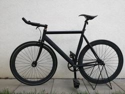 Single speed/fixed gear - Velikost L - karbon/hliník s doplňky Cinelli