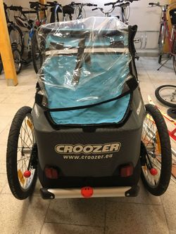 Prodám použitý vozík croozer včetně příslušenství na běžky