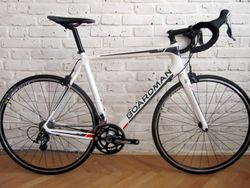 CELO-KARBON BOARDMAN TEAM 2017 na Shimano Tiagra 4700, 58 cm. Stav nového kola