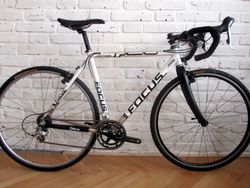 FOCUS CROSS EXPERT na Shimano Ultegra, 54 cm. Pěkný stav.
