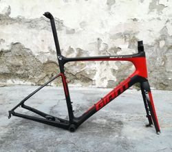 Rámová sada GIANT DEFY ADVANCED PRO 1 DISC, comp-red, vel. L