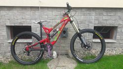 Intense 951 s novými plášti pouze za 26000 kč