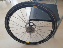 Prodám sadu originálních kol na GT Grade (Carbon 105) - jako druhou sadu do lehkého terénu
