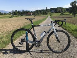 Colnago C60 so Shimano Dura Ace Di2 a Fulcrum Racing Quattro Carbon kolesami