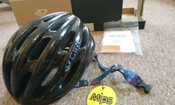 Giro Saga mips vel. S