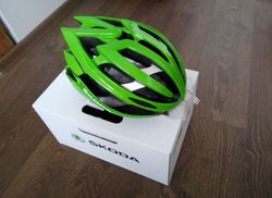 Prodám cyklistickou přilbu Škoda Crimeo M