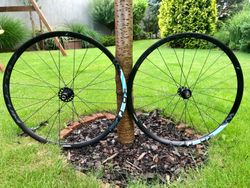 Prodám zapletená kola Fulcrum Racing 618 disk brake