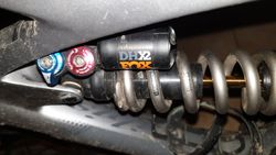 Fox dhx2 200/57