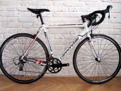 CANNONDALE CAAD 8 2016, na Shimano Tiagra, 56 cm. Pěkný stav