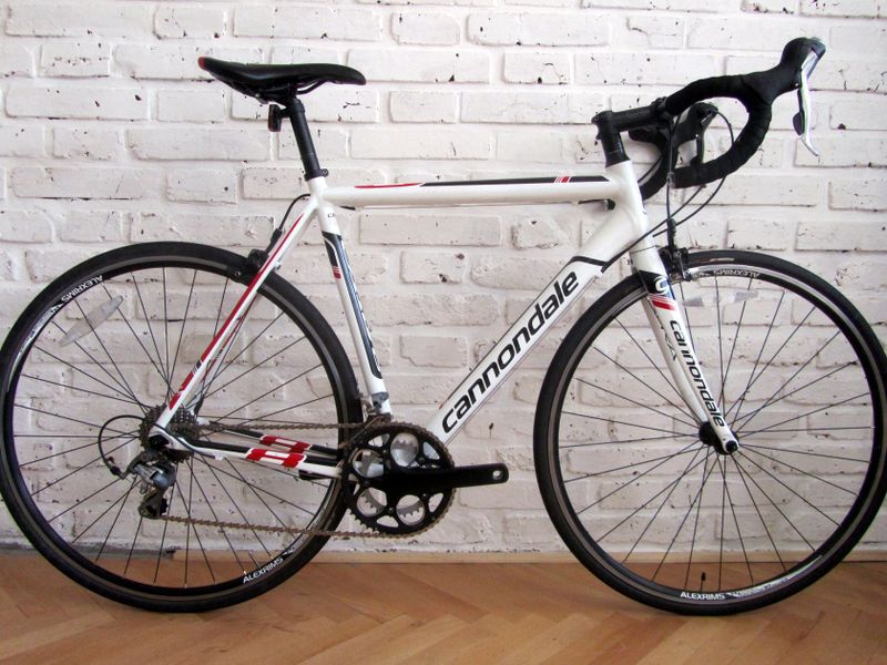 CANNONDALE CAAD 8 2016, na Shimano Tiagra, 56 cm. Pěkný stav