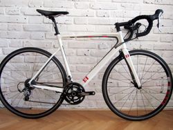 CELO-KARBON 13BIKES INTUITION. 56 cm. Pěkný stav.
