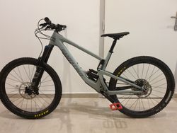 Santa Cruz Bronson CC, osazení X01, velikost L, stav nového kusu, záruka 6/2021
