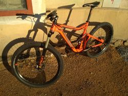 Celoodpružené enduro kolo Kelly's Swag 10, 27.5