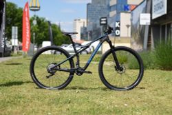 Sleva -30% na NOVÉ kolo Specialized Epic FSR Comp Carbon 2017 velikost M