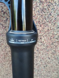 Rock Shox Yari Debonair 29"