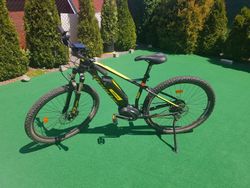 APACHE HAWK MX 2018 16 Ah, velikost 19" - 205 km JAKO NOVÉ