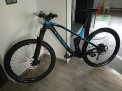 Canyon Neuron 6.0. měsíc a půl starý najeto 30km
