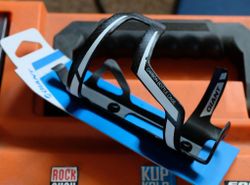 karbonový košík na láhev Giant AIRWAY SIDEPULL R