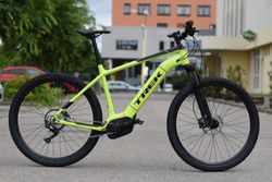 Testovací elektrokolo Trek Powerfly 5 volt green 2019 - 21,5