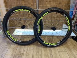 TOP kola ENVE M50 - náboje CarbonTi