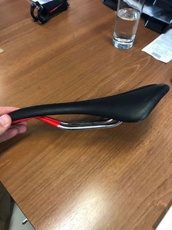 sedlo Specialized Phenom