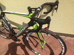 Prodám velmi lehké závodní kolo CANNONDALE Synapse HM