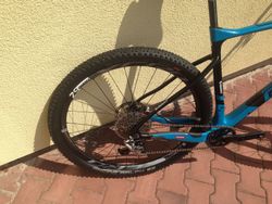 Prodám ultralehký, závodní 29" mtb 2017 GIANT XTC Advanced 29 0