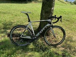 Scott foil 10 + kola Mavic Cosmic Pro Carbon