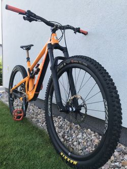 Santa Cruz Hightower, velikost L