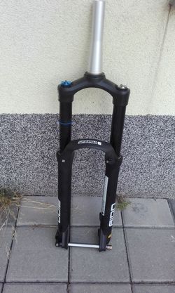 SR suntour Aion 140 Boost