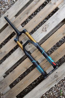 Vidlice FOX 34 FACTORY FIT4 27,5 150 mm Boost- NOVÁ