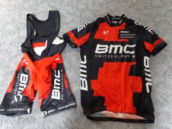 Bmc cyklistický dres a kraťasy