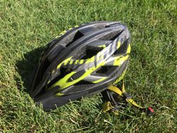 Cyklistická helma UVEX