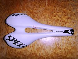 Prodám silniční sedlo zn. Specialized toupe
