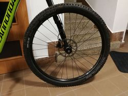 Prodám přední 29" kolo na Cannondale Lefty 1.0, ráfek ZTR Arch