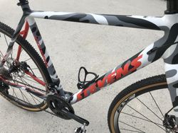 STEVENS CAMOUFLAGE - hliníkový rám / SHIMANO 105 - vel. rámu 56 cm